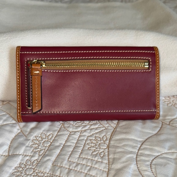 Dooney & Bourke Maroon Wallet with Tan Trim - Picture 5 of 9